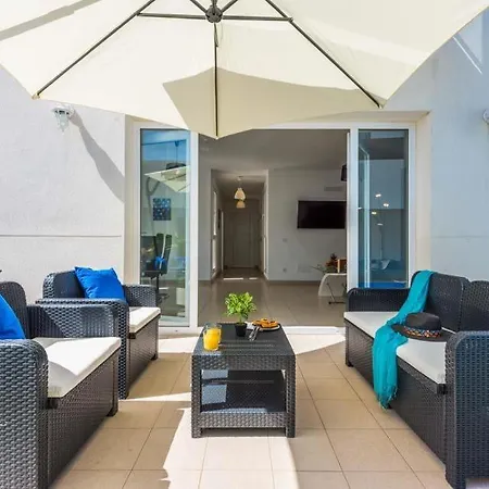 Playa De Fanabe Sleeps 8 With Pool Air Con And Wifi Villa