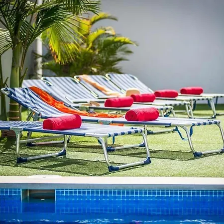 Playa De Fanabe Sleeps 8 With Pool Air Con And Wifi * Costa Adeje (Tenerife)