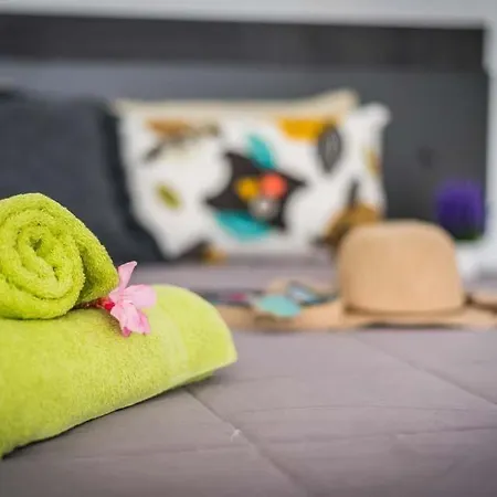 Playa De Fanabe Sleeps 8 With Pool Air Con And Wifi * Costa Adeje (Tenerife)