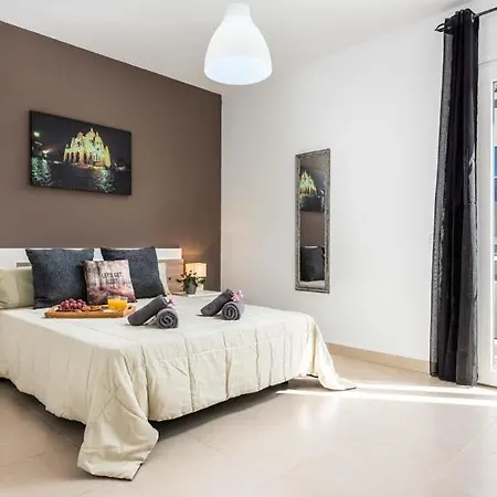 Playa De Fanabe Sleeps 8 With Pool Air Con And Wifi * Costa Adeje (Tenerife)